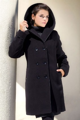 černý klasický kabát; zdroj: veraal-shop.cz