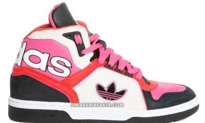 Kotníkové boty adidas: Tři pruhy alias kvalita za dobrou cenu