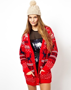 červený svetr, Asos.com
