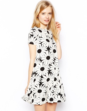 Elegantní šaty, asos.com
