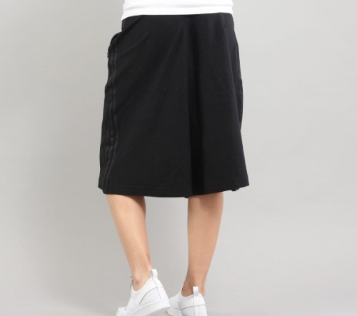 adidas Culotte Pants v černém provedení s decentními tmavými prvky